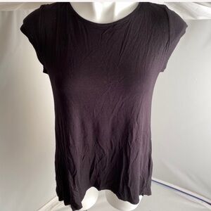 Kim and Kami mixed media high-low black top M